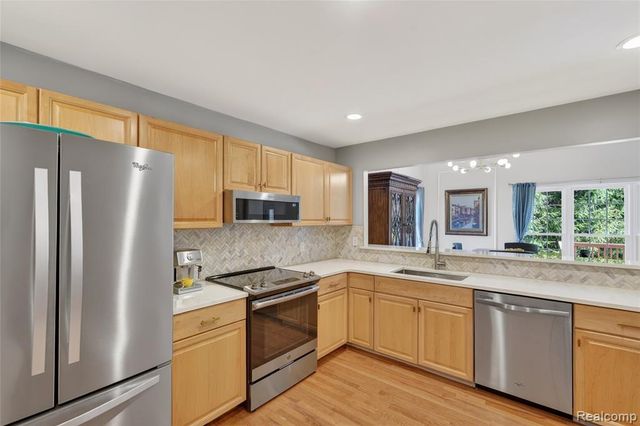 6652 Cortland Avenue 1, Brighton, MI 48114