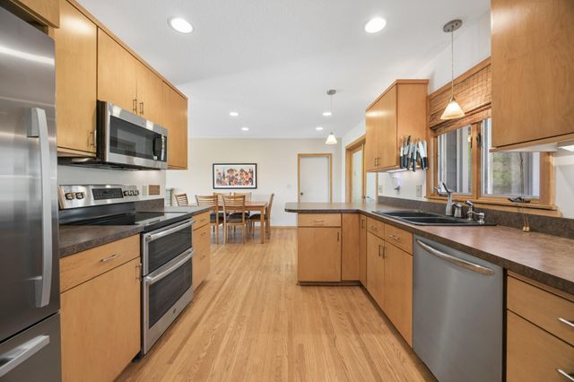 6204 Ashcroft Lane, Edina, MN 55424