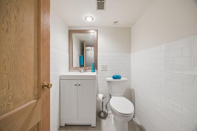 6204 Ashcroft Lane, Edina, MN 55424