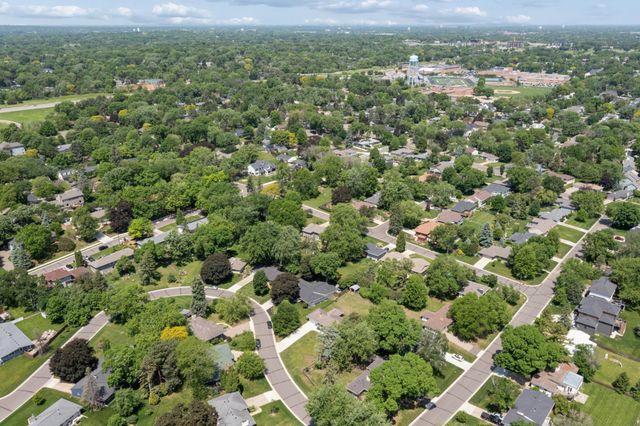 6204 Ashcroft Lane, Edina, MN 55424