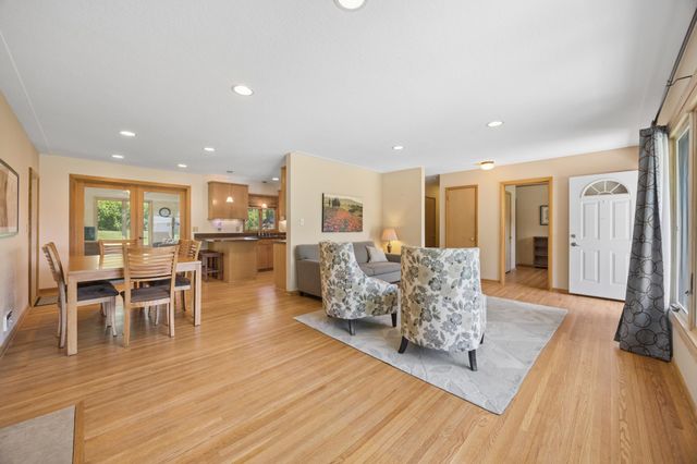 6204 Ashcroft Lane, Edina, MN 55424
