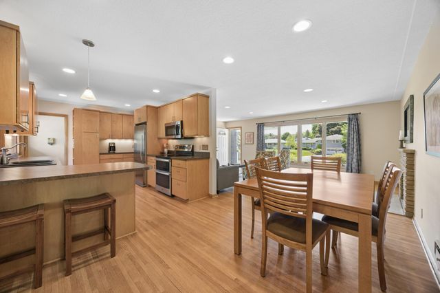 6204 Ashcroft Lane, Edina, MN 55424
