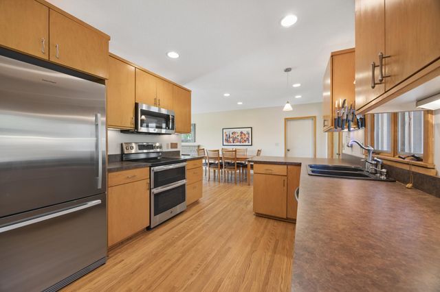 6204 Ashcroft Lane, Edina, MN 55424