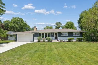 6204 Ashcroft Lane, Edina, MN 55424
