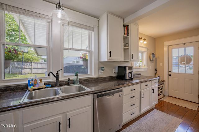 1260 King Mill Pike, Bristol, VA 24201