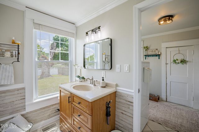 1260 King Mill Pike, Bristol, VA 24201