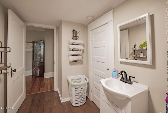 1260 King Mill Pike, Bristol, VA 24201