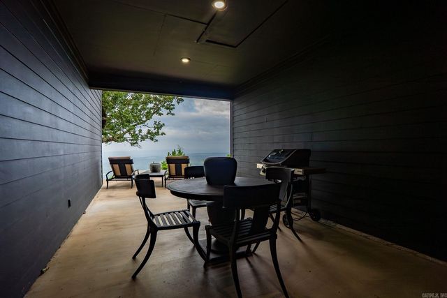 11334 Pool Hollow Road, Dardanelle, AR 72834