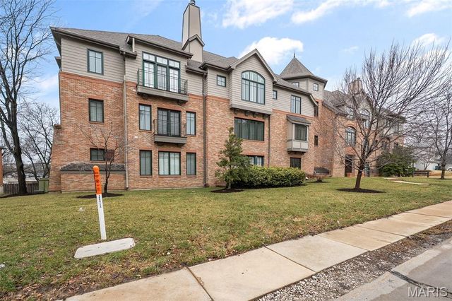 125 E Clinton Place 1C, Kirkwood, MO 63122