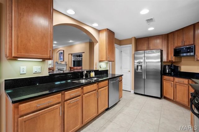 125 E Clinton Place 1C, Kirkwood, MO 63122