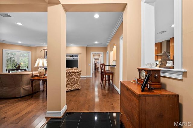 125 E Clinton Place 1C, Kirkwood, MO 63122