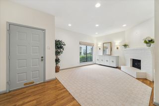 1330 Augusta Drive 6, Houston, TX 77057