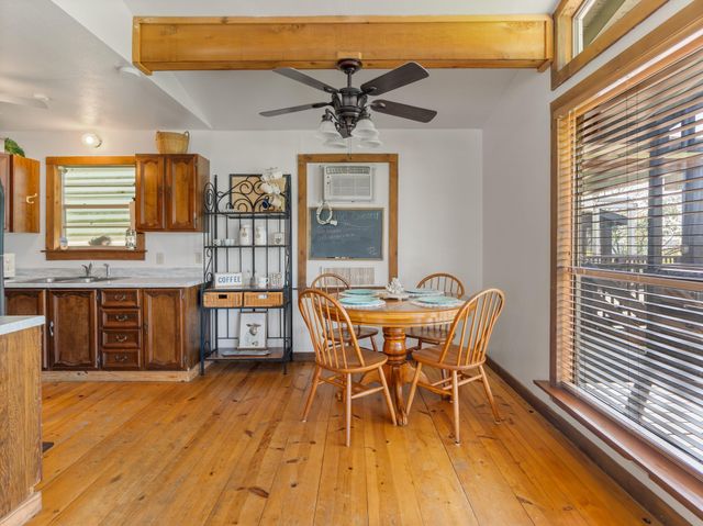 1225 Private Road 652, Sargent, TX 77414