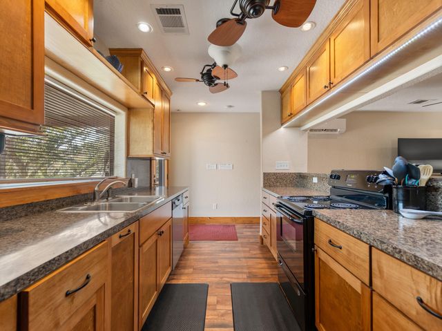 1225 Private Road 652, Sargent, TX 77414