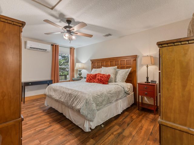 1225 Private Road 652, Sargent, TX 77414