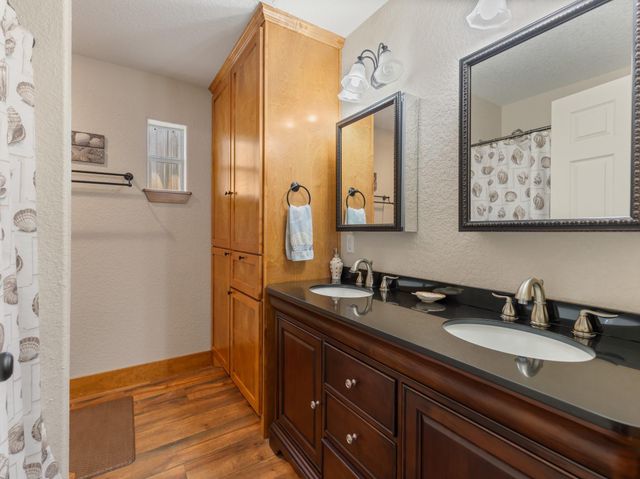 1225 Private Road 652, Sargent, TX 77414