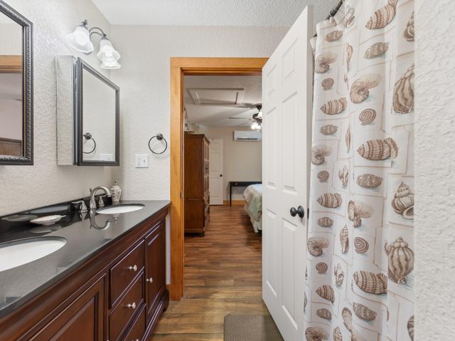 1225 Private Road 652, Sargent, TX 77414