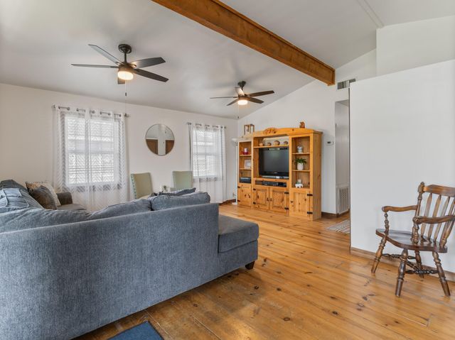 1225 Private Road 652, Sargent, TX 77414