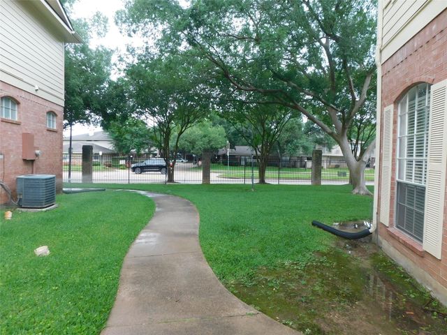 2710 Grants Lake Boulevard K1, Sugar Land, TX 77479