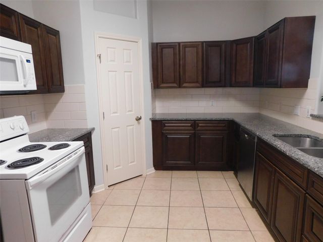 2710 Grants Lake Boulevard K1, Sugar Land, TX 77479
