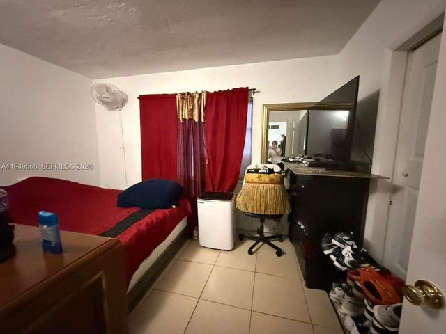 303 NE 187th St 725, Miami, FL 33179