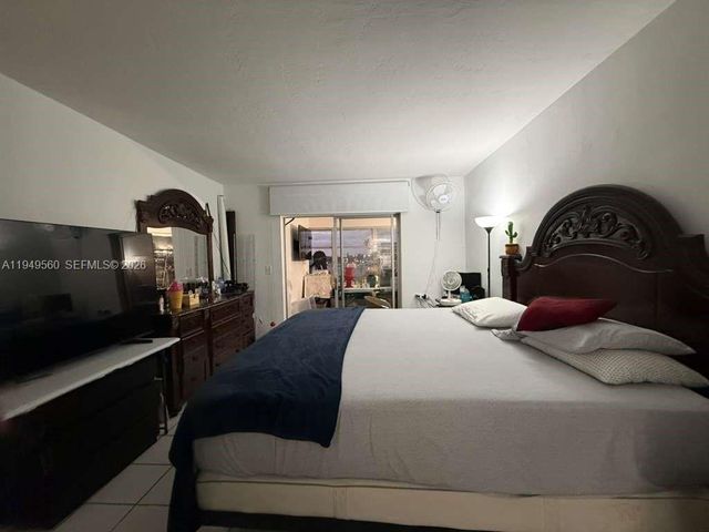 303 NE 187th St 725, Miami, FL 33179