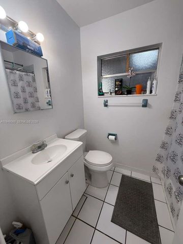 303 NE 187th St 725, Miami, FL 33179