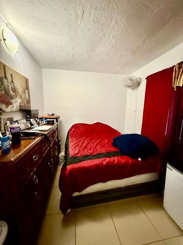 303 NE 187th St 725, Miami, FL 33179