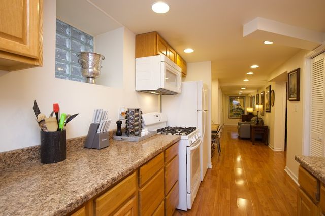 931 W NEWPORT Avenue GARDEN, Chicago, IL 60657