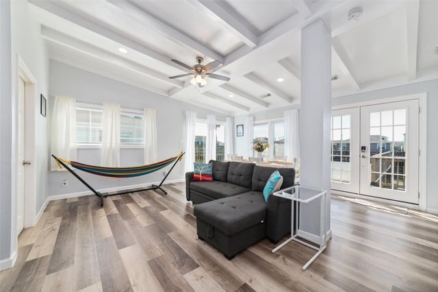 196 Barracuda Street, Bayou Vista, TX 77563