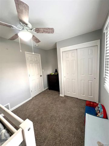 235 W Rutgers Avenue, Pontiac, MI 48340