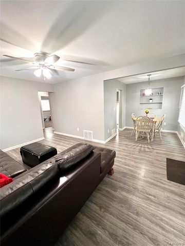 235 W Rutgers Avenue, Pontiac, MI 48340