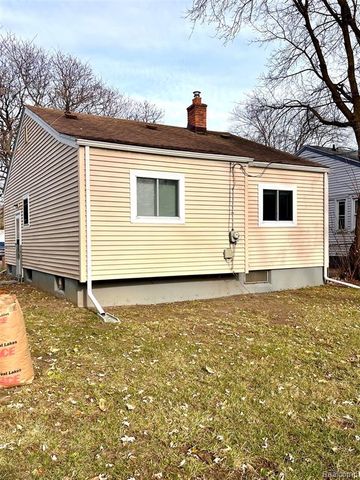 235 W Rutgers Avenue, Pontiac, MI 48340