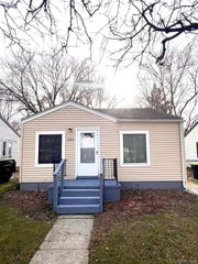 235 W Rutgers Avenue, Pontiac, MI 48340