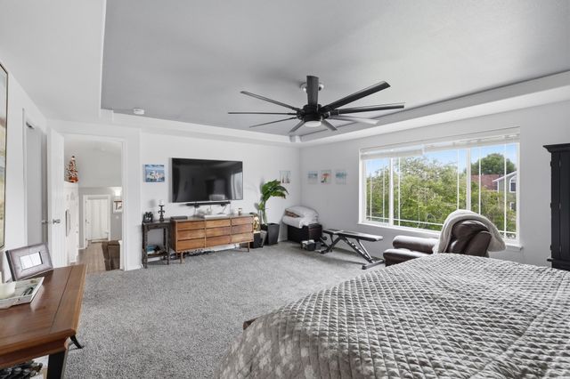 604 S McMillan Rd, Greenacres, WA 99016