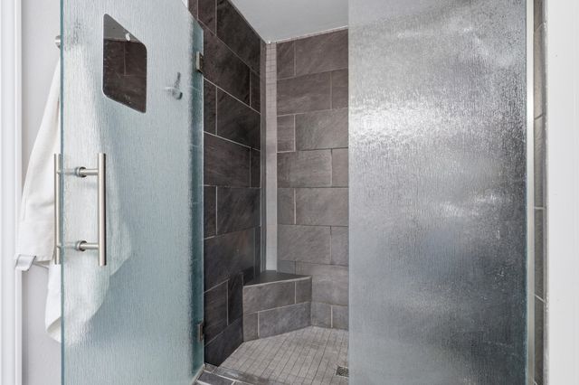 604 S McMillan Rd, Greenacres, WA 99016