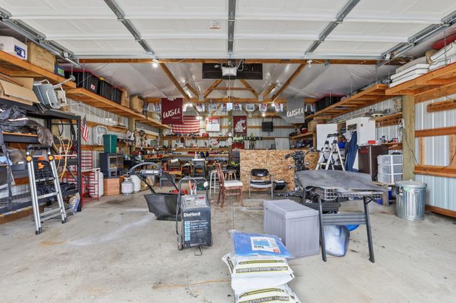 604 S McMillan Rd, Greenacres, WA 99016