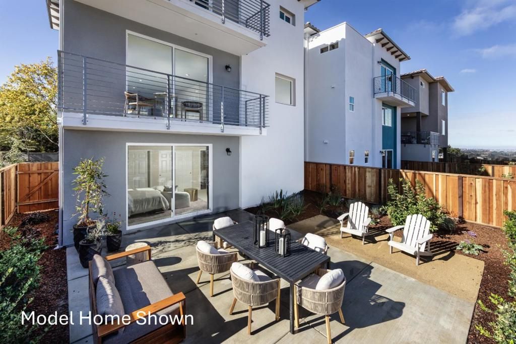 Image 2 of property listing at 811 Altino Boulevard, San Jose, CA 95136