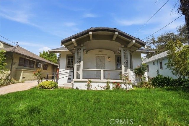 1049 E Claremont, Pasadena, CA 91104