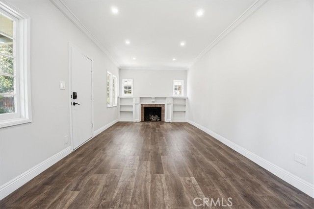 1049 E Claremont, Pasadena, CA 91104