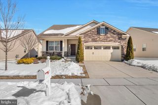 27 RAVENNA DR, West Berlin, NJ 08091