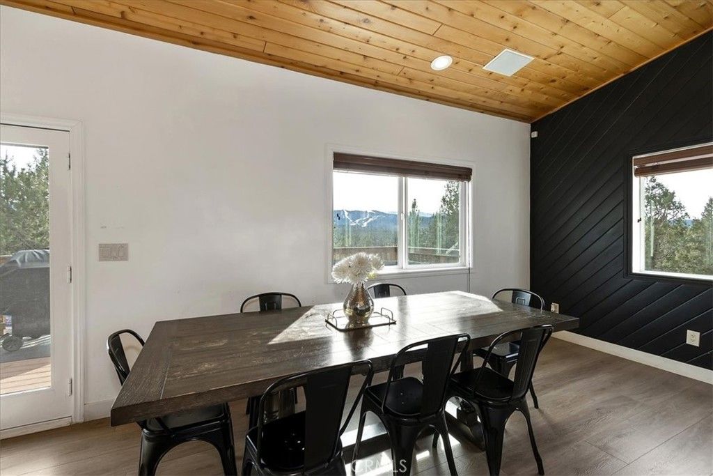Image 11 of property listing at 1051 Mound, Big Bear City, CA 92314