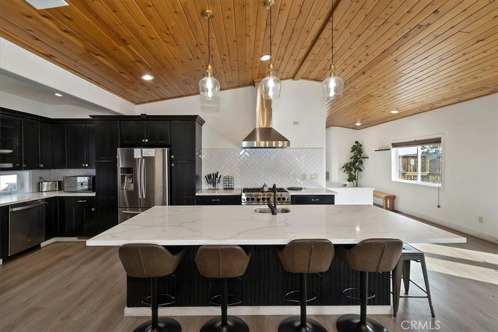 Image 12 of property listing at 1051 Mound, Big Bear City, CA 92314