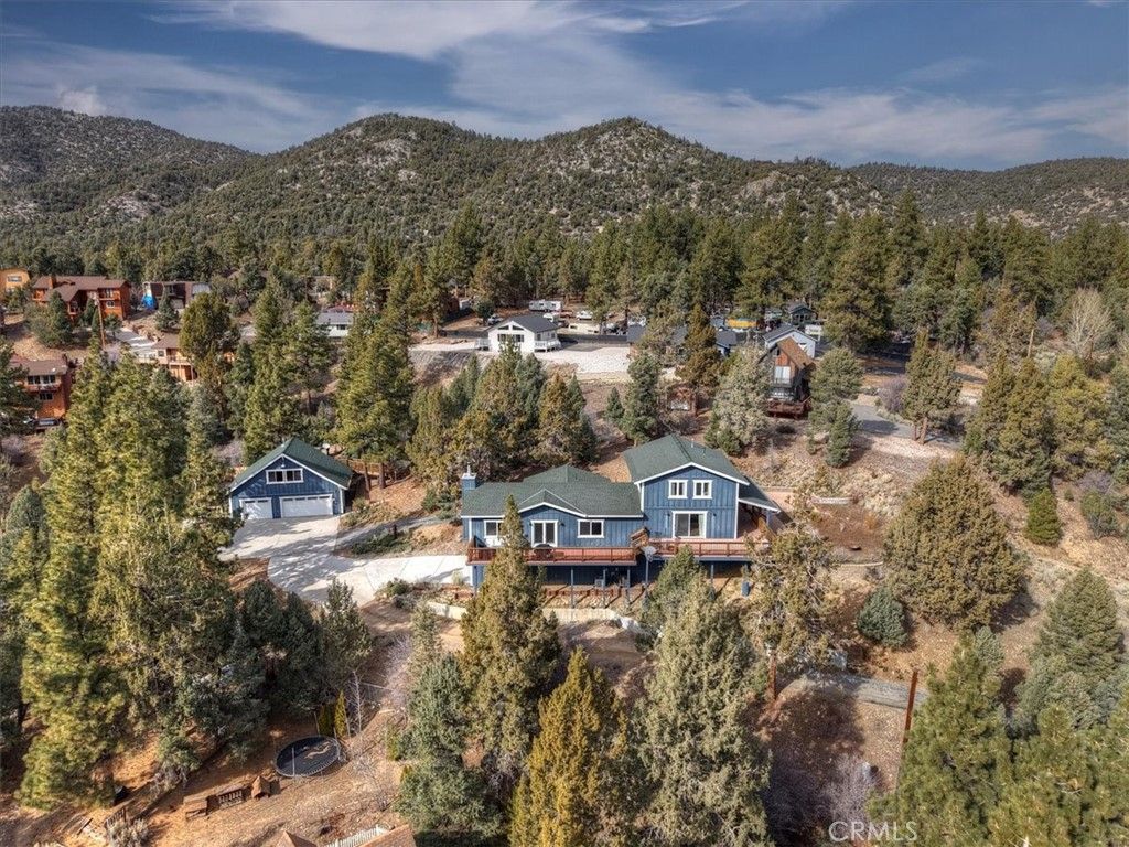 Image 3 of property listing at 1051 Mound, Big Bear City, CA 92314