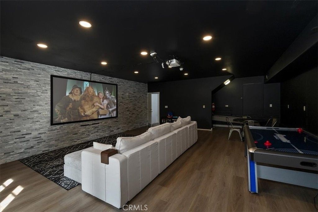 Image 35 of property listing at 1051 Mound, Big Bear City, CA 92314