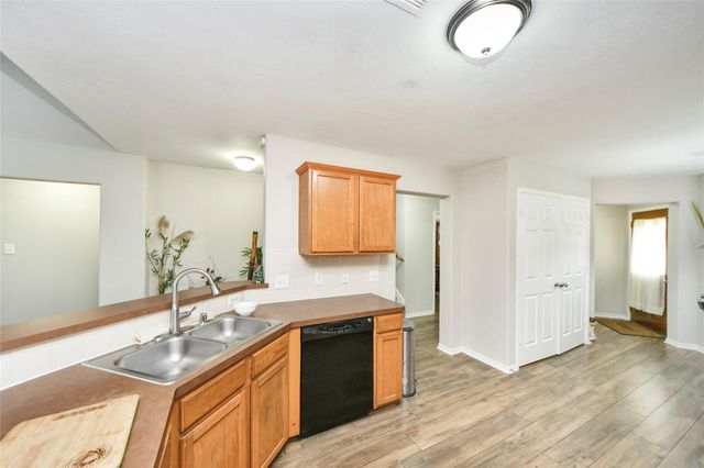 14503 Brackenhurst Lane, Houston, TX 77049