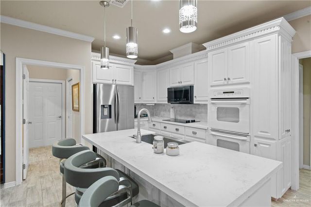 111 Aquarius Street, Mission, TX 78572