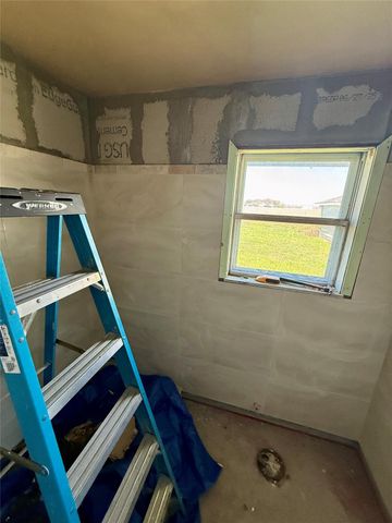 6616 County Road 225, East Bernard, TX 77435