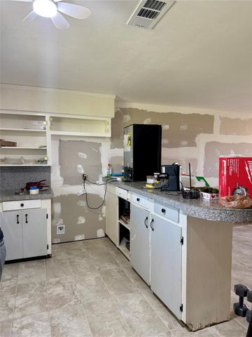 6616 County Road 225, East Bernard, TX 77435