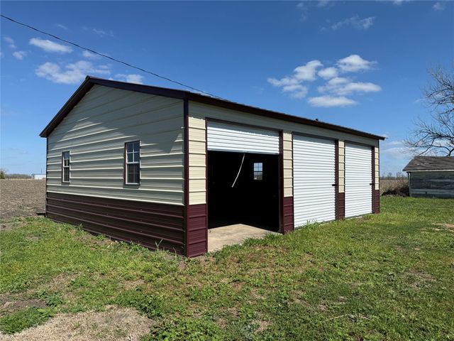 6616 County Road 225, East Bernard, TX 77435